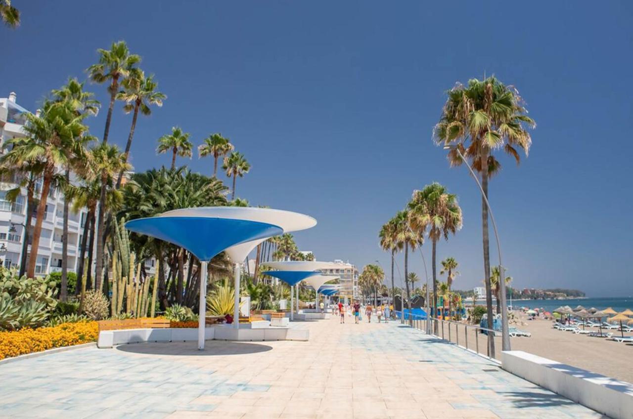 Aparment Neptuno- Located On The Promenade A Few Metres From The Beach. Естепона Екстер'єр фото
