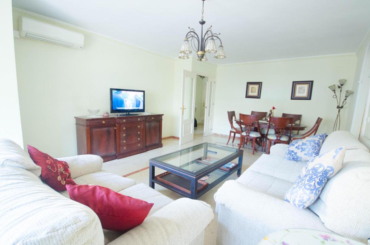 Aparment Neptuno- Located On The Promenade A Few Metres From The Beach. Естепона Екстер'єр фото