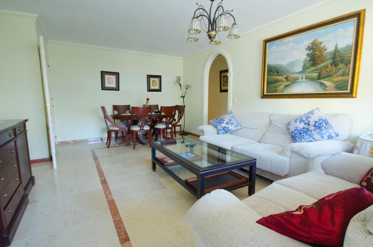 Aparment Neptuno- Located On The Promenade A Few Metres From The Beach. Естепона Екстер'єр фото