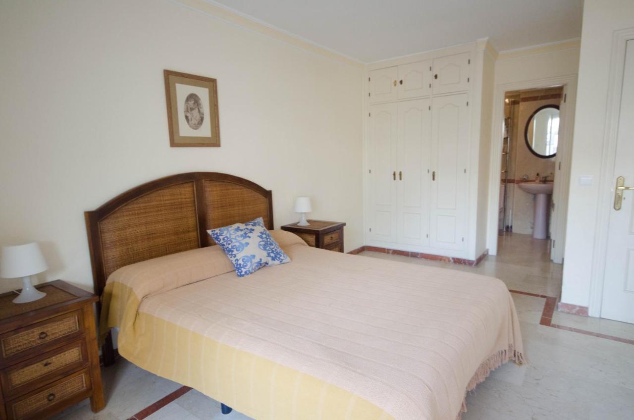 Aparment Neptuno- Located On The Promenade A Few Metres From The Beach. Естепона Екстер'єр фото