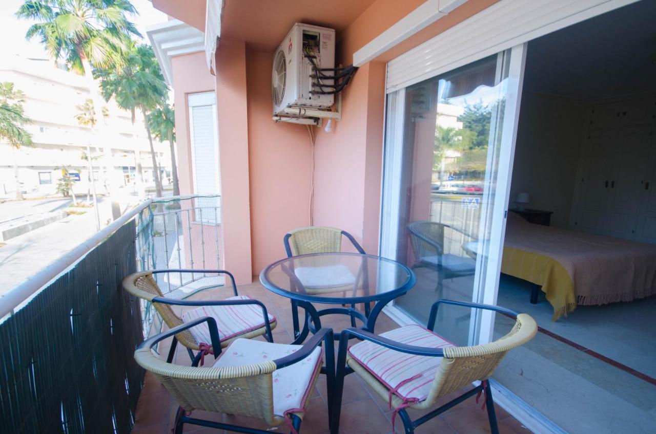 Aparment Neptuno- Located On The Promenade A Few Metres From The Beach. Естепона Екстер'єр фото