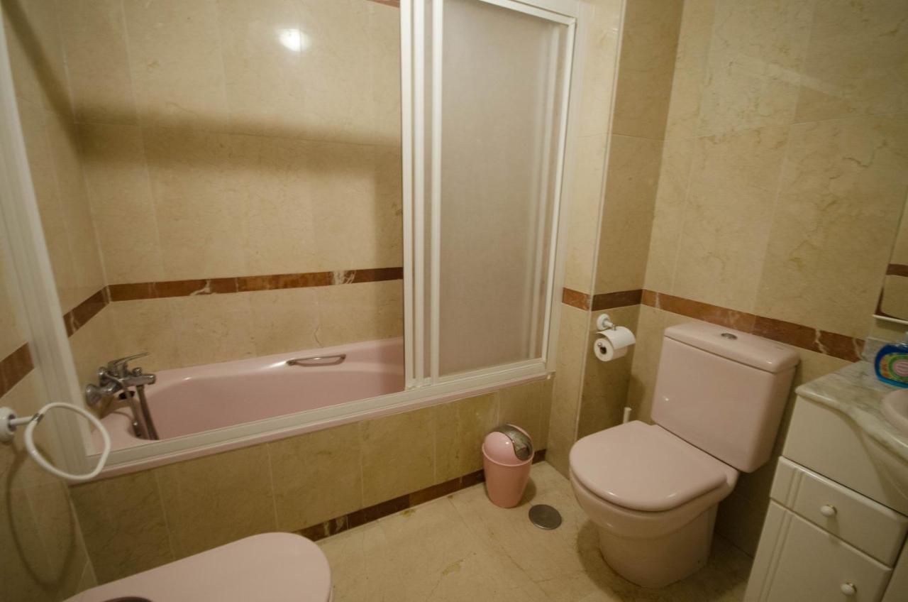 Aparment Neptuno- Located On The Promenade A Few Metres From The Beach. Естепона Екстер'єр фото