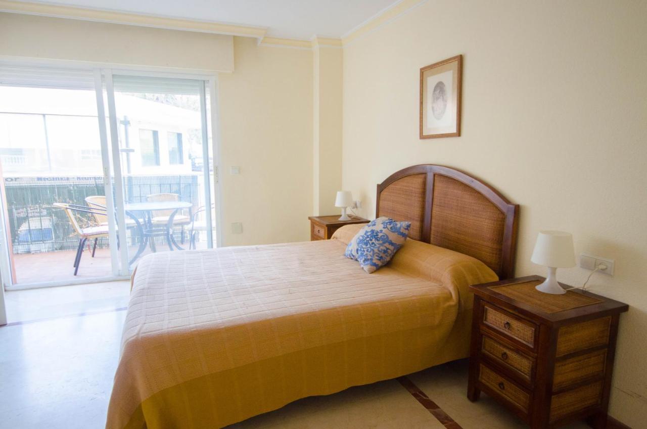 Aparment Neptuno- Located On The Promenade A Few Metres From The Beach. Естепона Екстер'єр фото