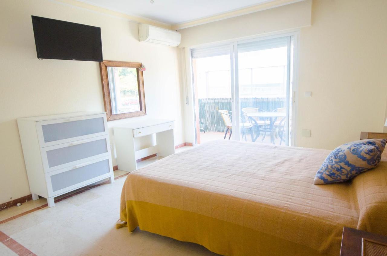 Aparment Neptuno- Located On The Promenade A Few Metres From The Beach. Естепона Екстер'єр фото
