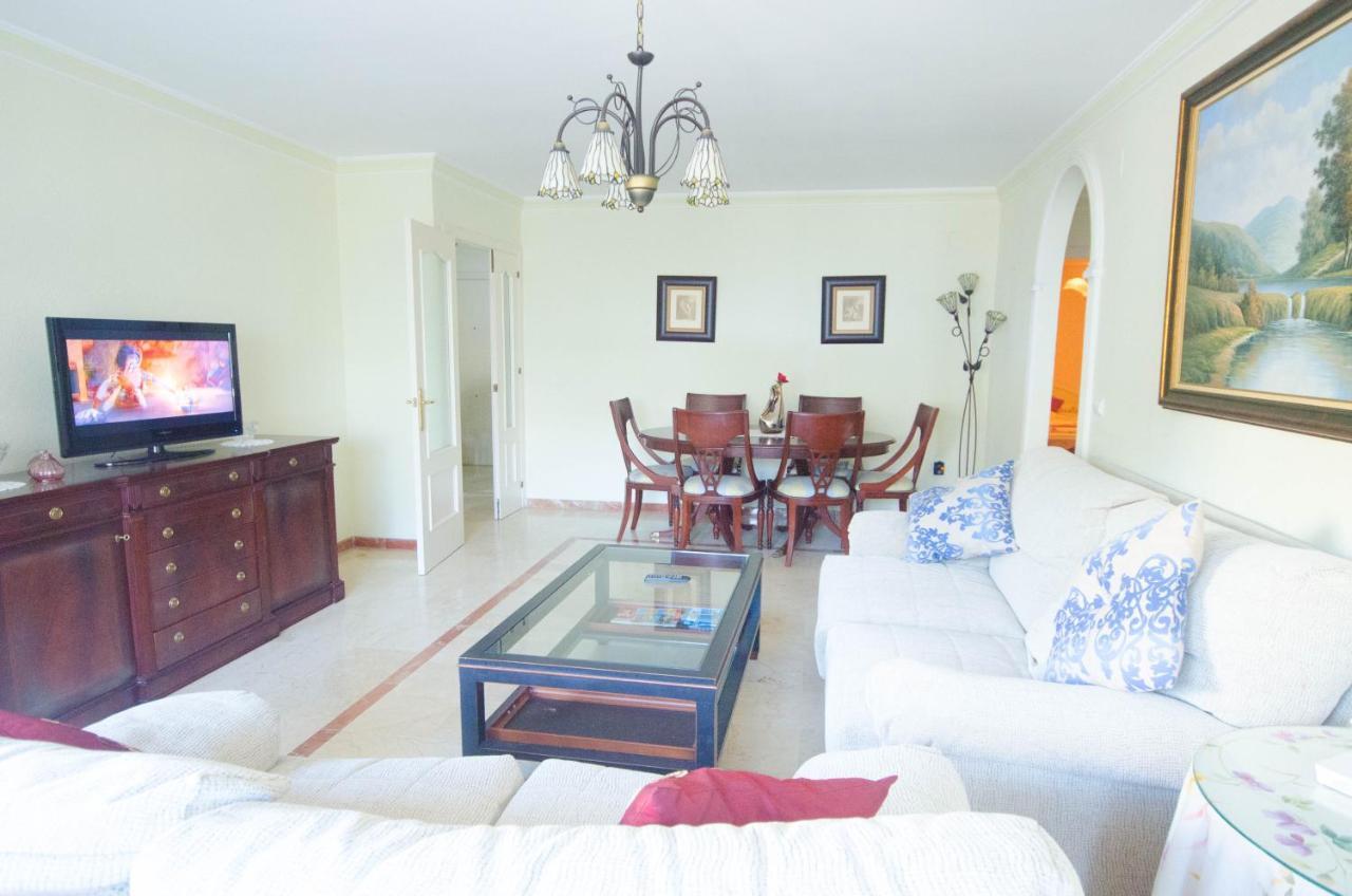 Aparment Neptuno- Located On The Promenade A Few Metres From The Beach. Естепона Екстер'єр фото